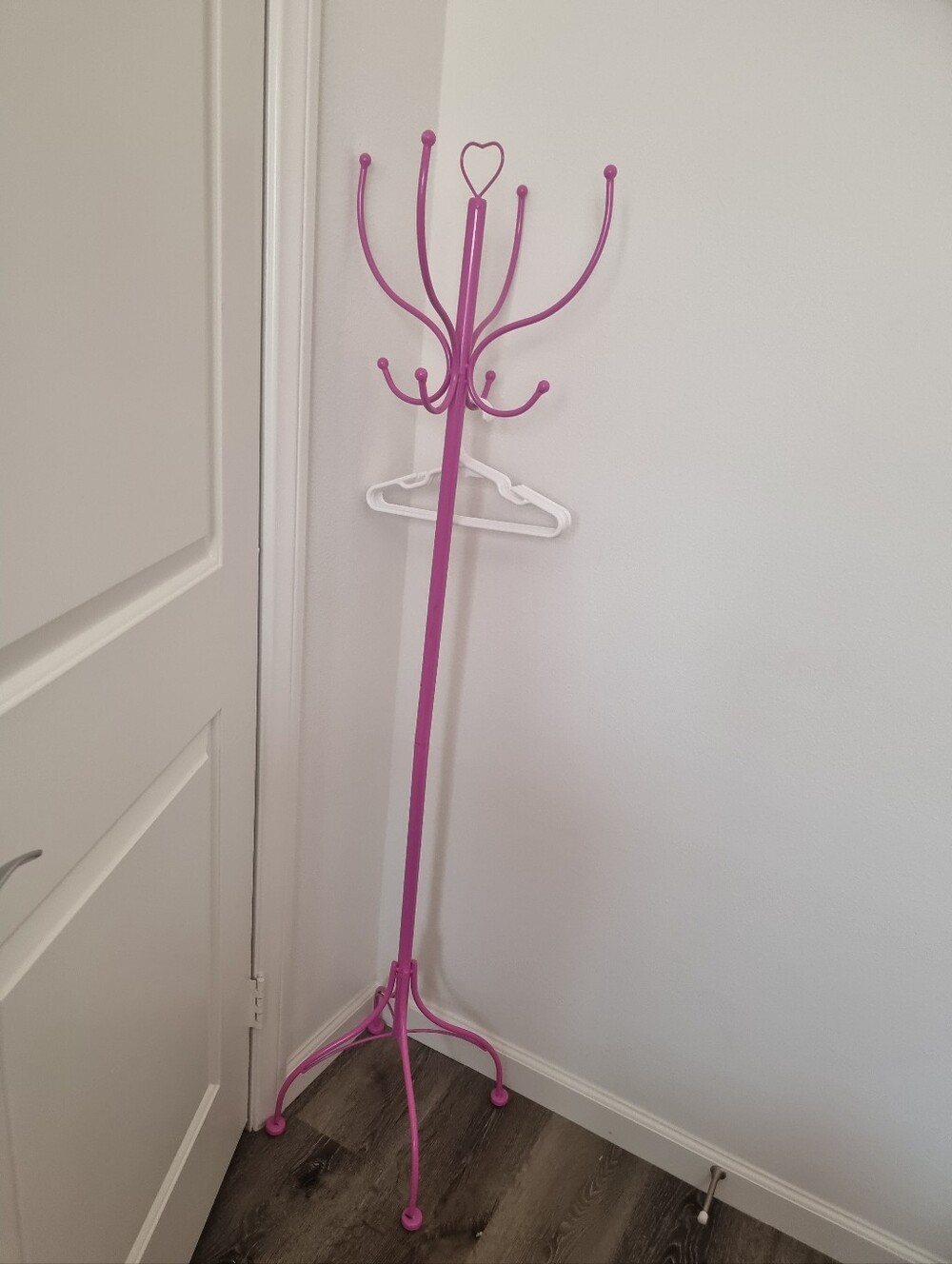 Pink Metal Free-Standing Coat Rack
